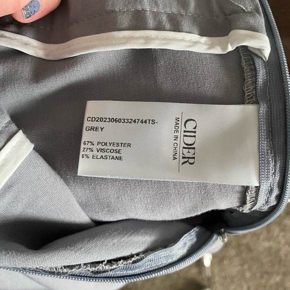 Cider brand high waisted tapered trouser pants, like new. - Picture 3 of 7
